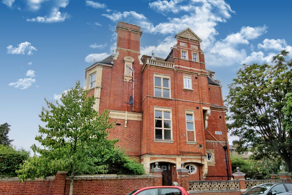 Property photo 1 of 4 1 Front.Jpg