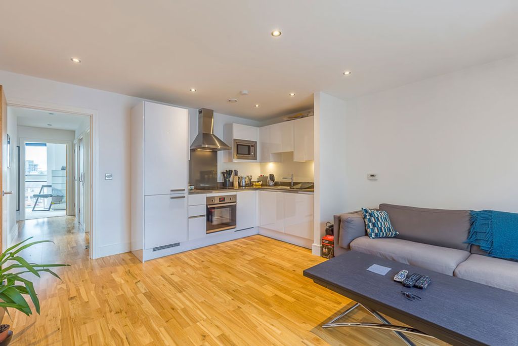 Property photo 2 of 9