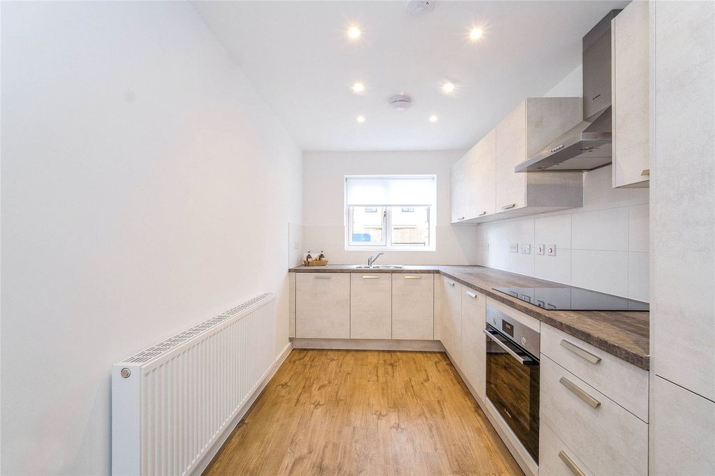 Property photo 3 of 10 Picture No. 05