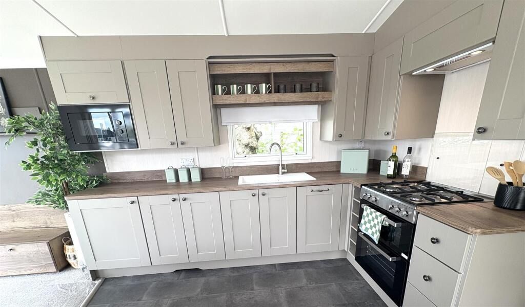 Property photo 1 of 6 4344551