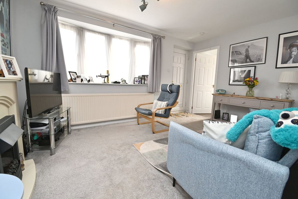 Property photo 3 of 15