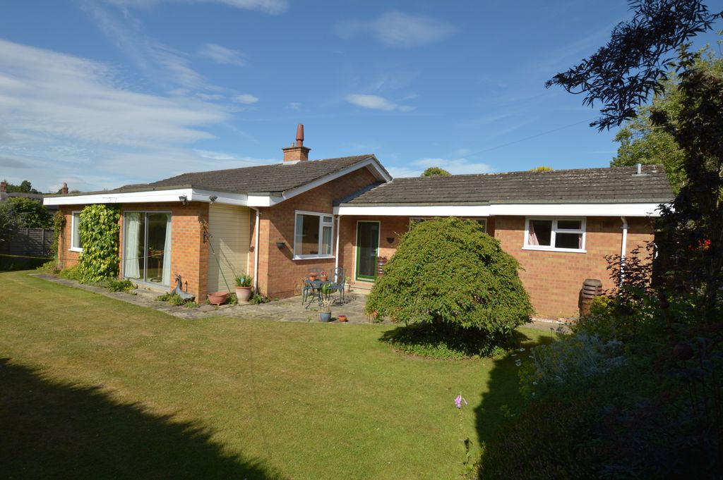 Property photo 2 of 28