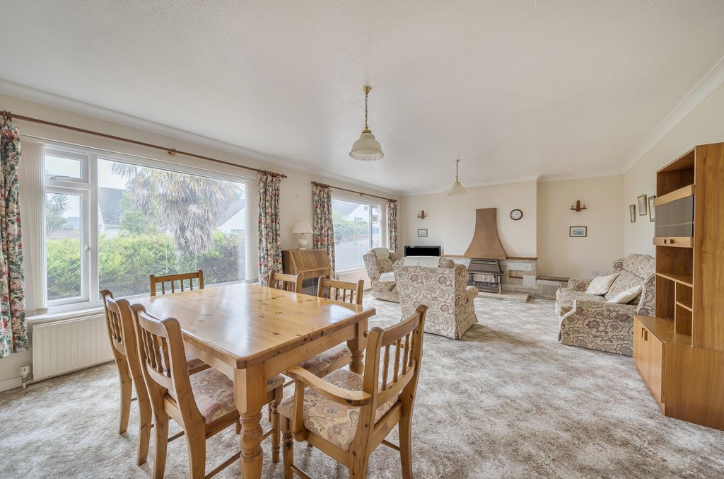 Property photo 2 of 18 1340882-4-68A492E...