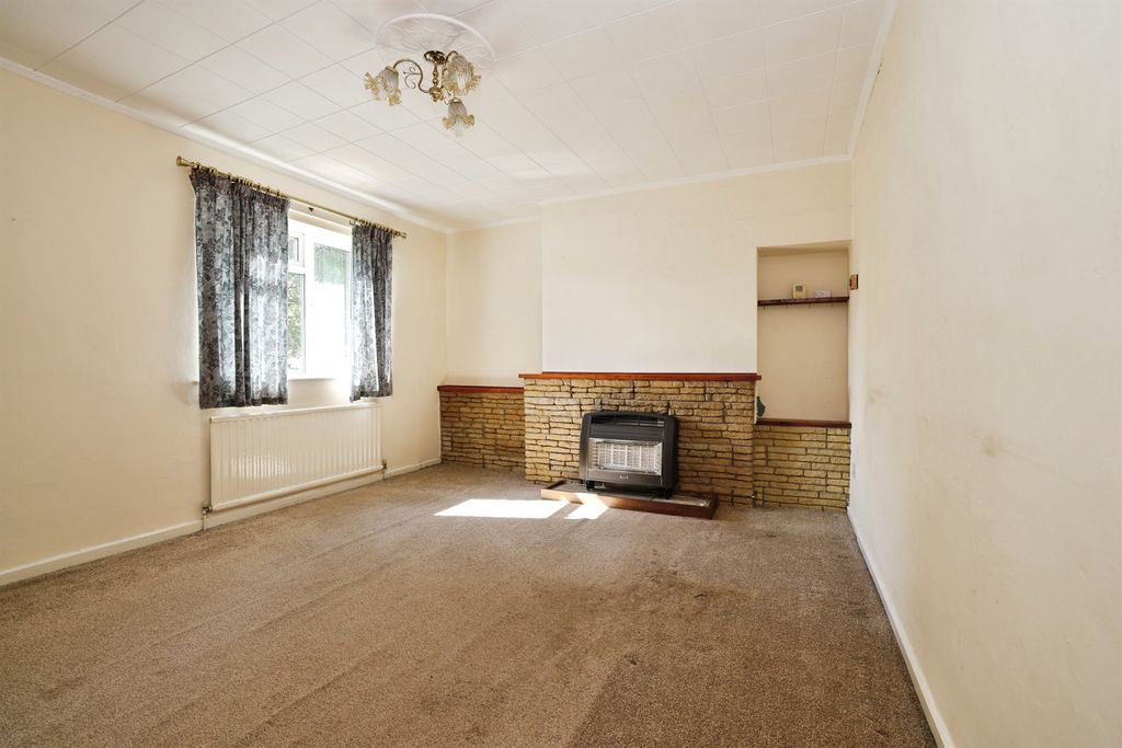 Property photo 2 of 19
