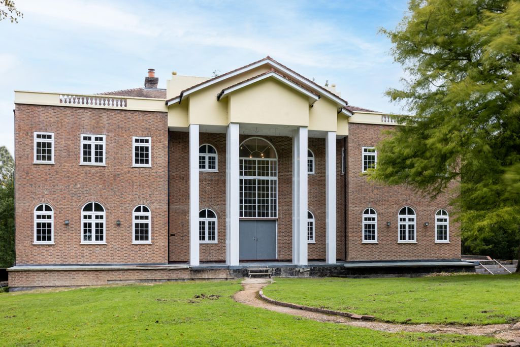 Property photo 1 of 53 4T5A9260-Hdr-Edit.Jpg