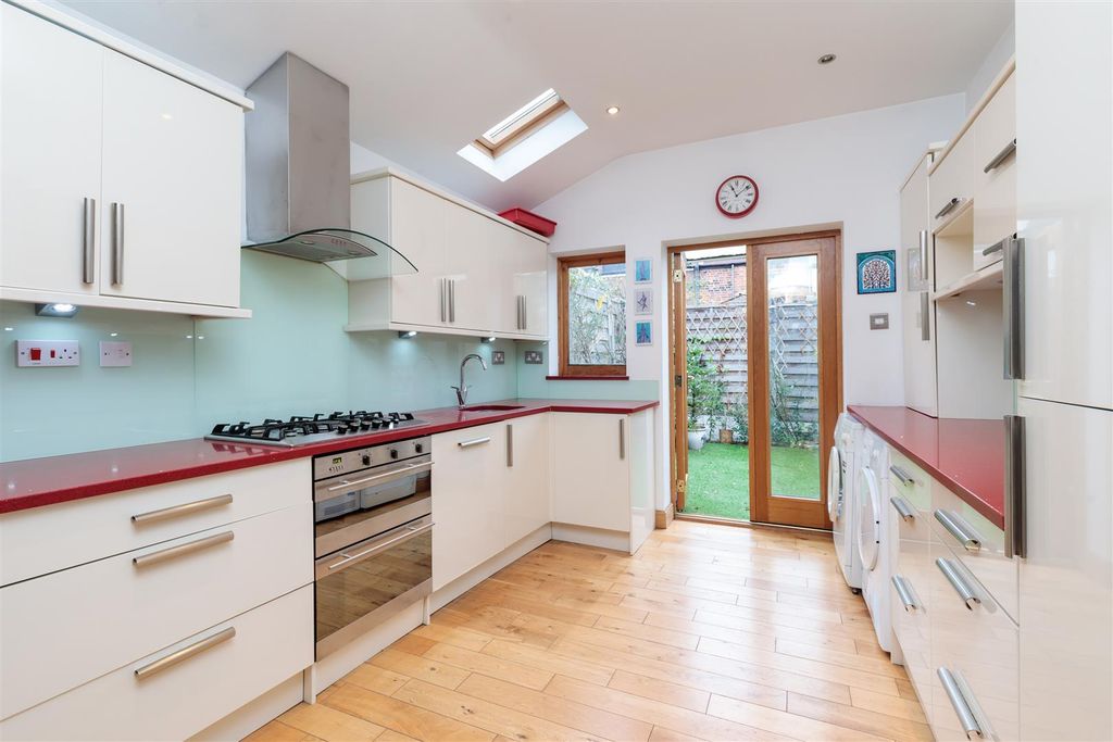 Property photo 3 of 17