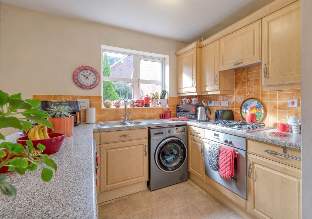 Property photo 3 of 13