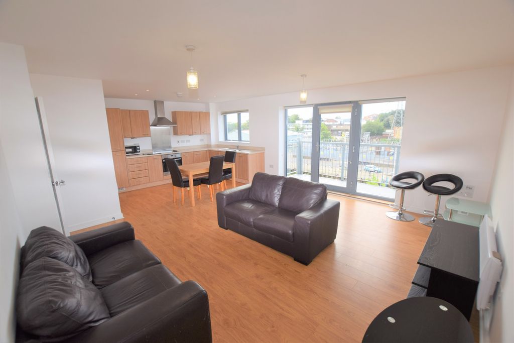 Property photo 3 of 9