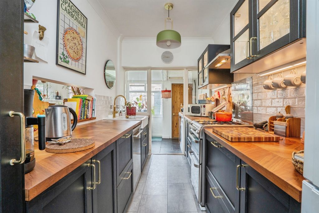 Property photo 3 of 17