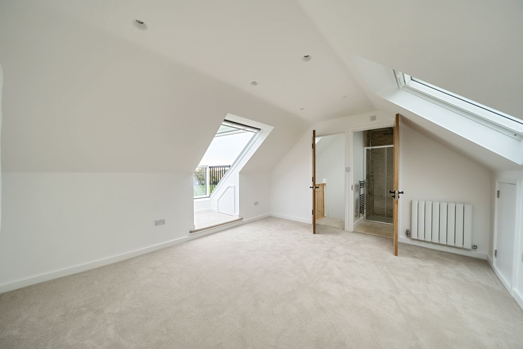 Property photo 3 of 14 968660 (11)