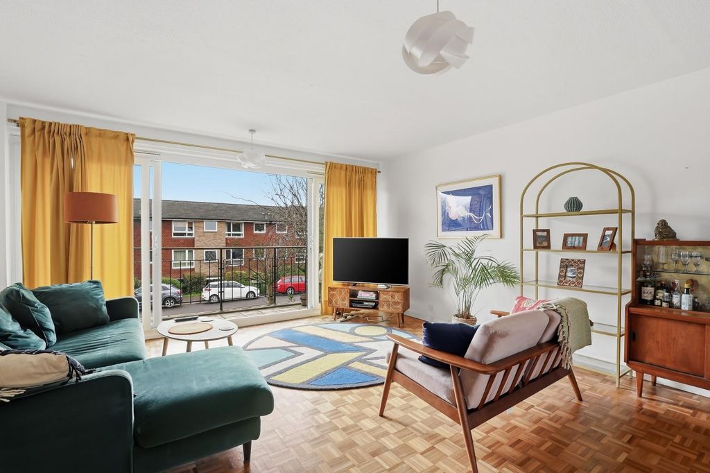 Property photo 1 of 14 07-Fb8Djhpropworld - 4 Leamington Court - 20.Jpg