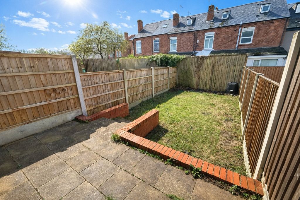 Property photo 2 of 14 Garden