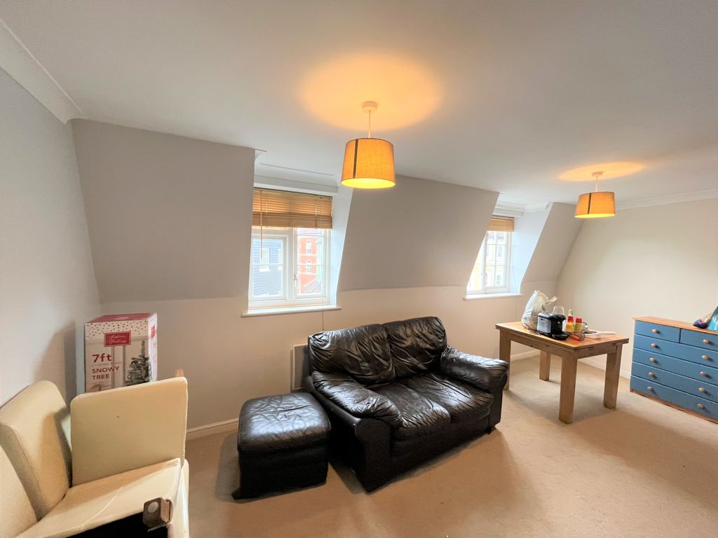 Property photo 2 of 7