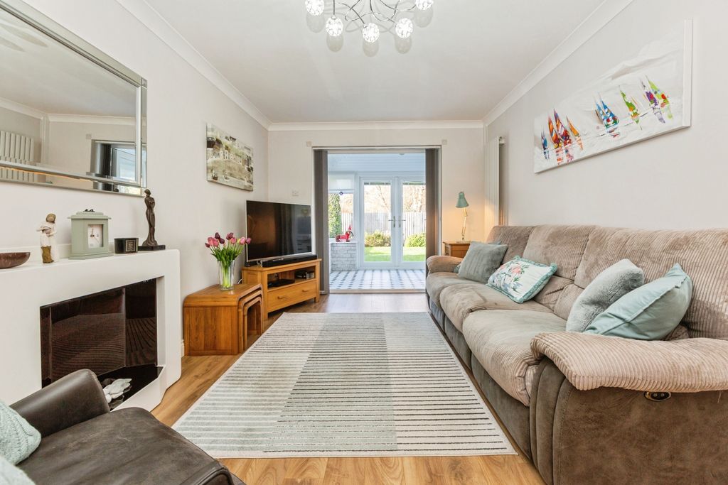 Property photo 2 of 15 Living Room