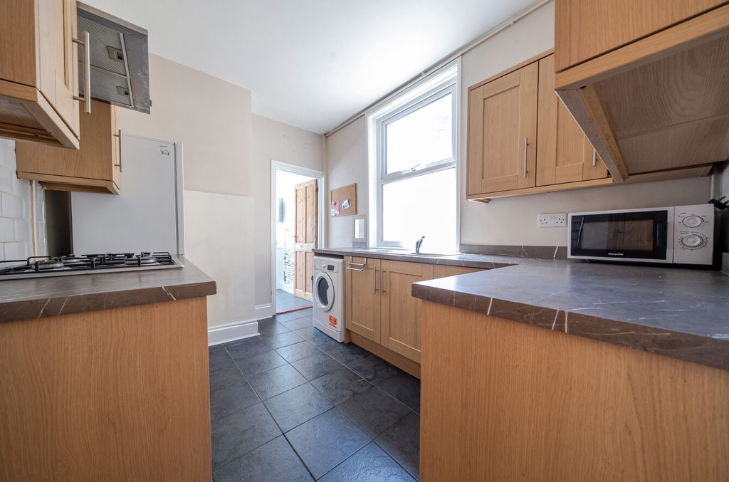 Property photo 3 of 12 1486079-22-6A467A...