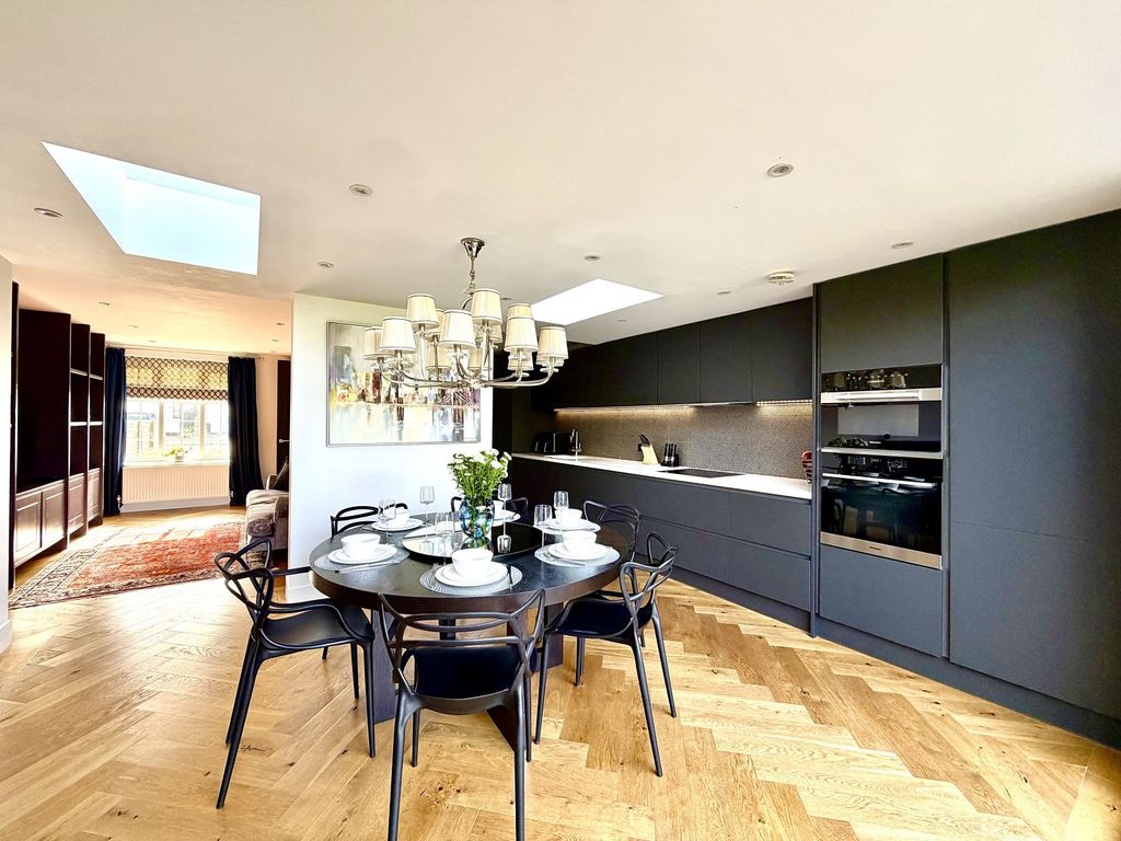 Property photo 3 of 16 Not Specified