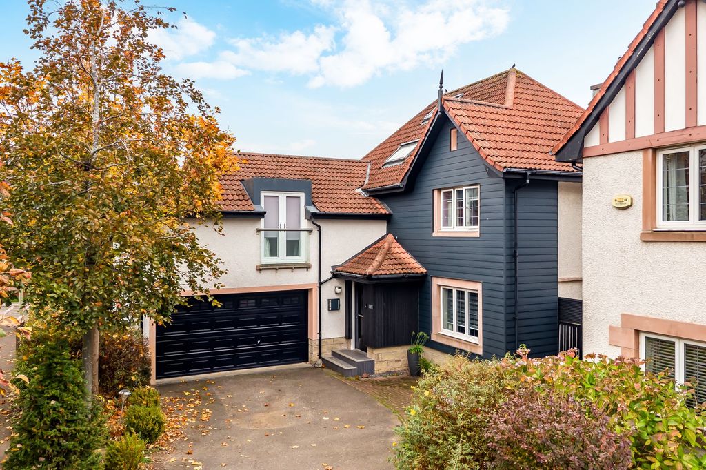 Property photo 1 of 31