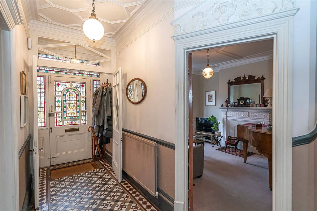 Property photo 3 of 46 Entrance Hall B