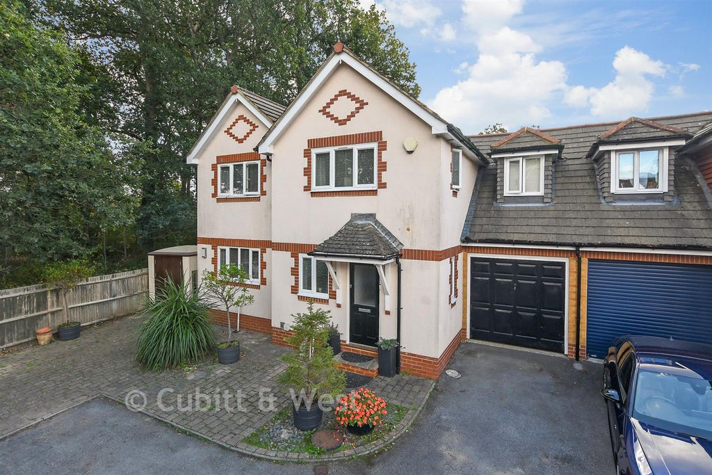 Property photo 1 of 19 External (Web)