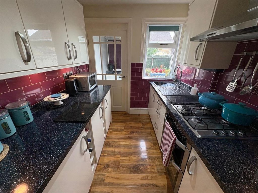 Property photo 3 of 15