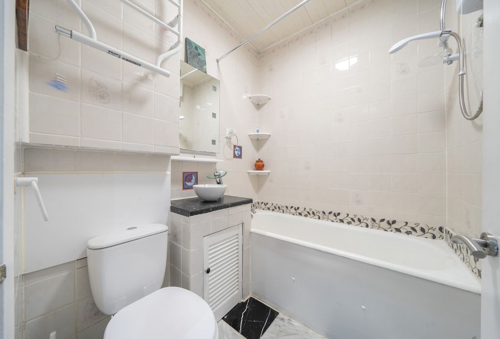 Property photo 2 of 7 1449738-11-69E791...