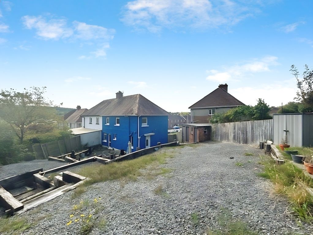 Property photo 2 of 12