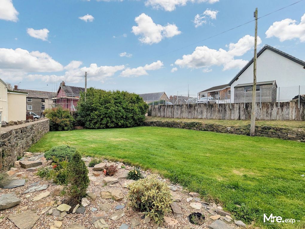 Property photo 2 of 32