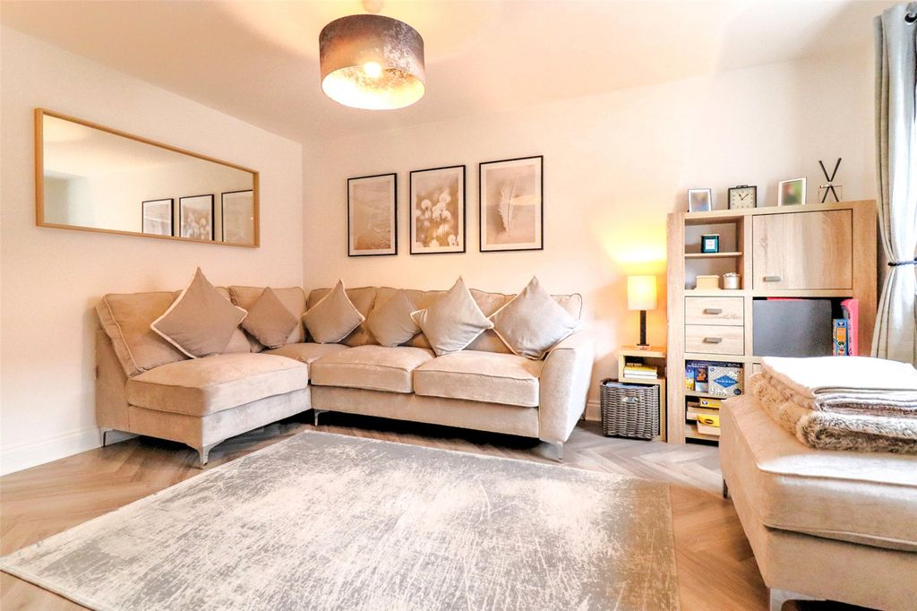 Property photo 2 of 16 Picture No. 41