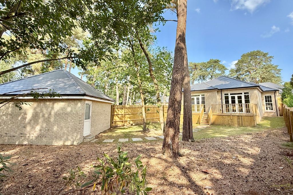 Property photo 3 of 23 Gallery