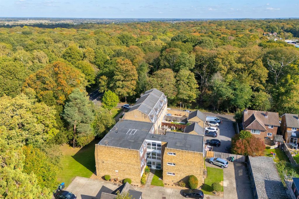 Property photo 2 of 24 Dji_20250930132943_0235_D Copy.Jpg