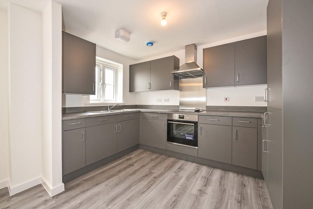 Property photo 2 of 6 Cover