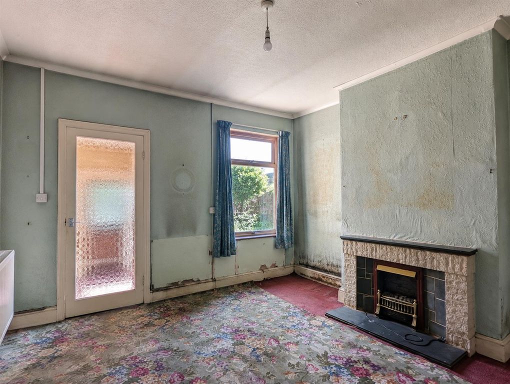 Property photo 3 of 20 19.Png