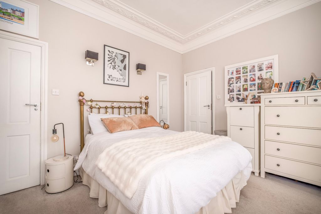 Additional image 7 of 3 bed flat for saleKings Road, Richmond TW10