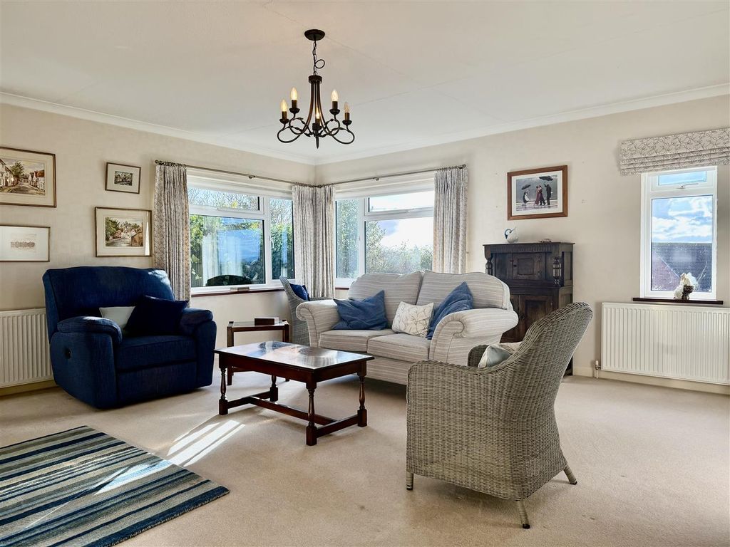 Property photo 3 of 35