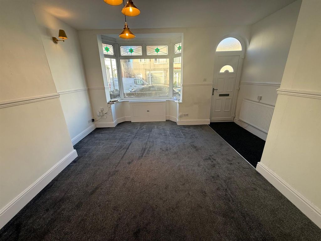 Property photo 3 of 11 Living Room 2.Jpeg