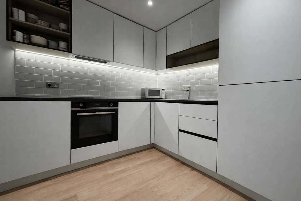 Property photo 3 of 14 Gallery