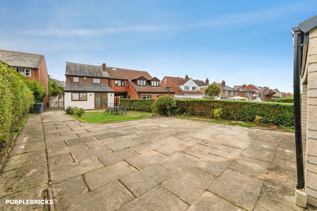 Property photo 3 of 33