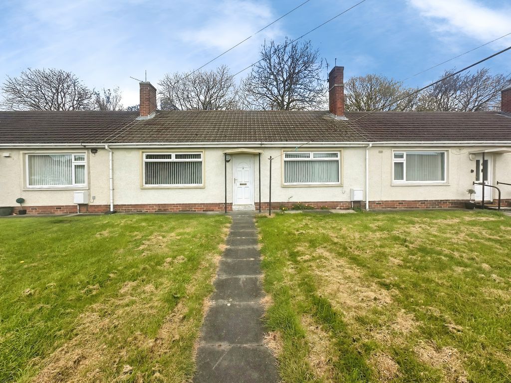 Property photo 1 of 9 Photo 4