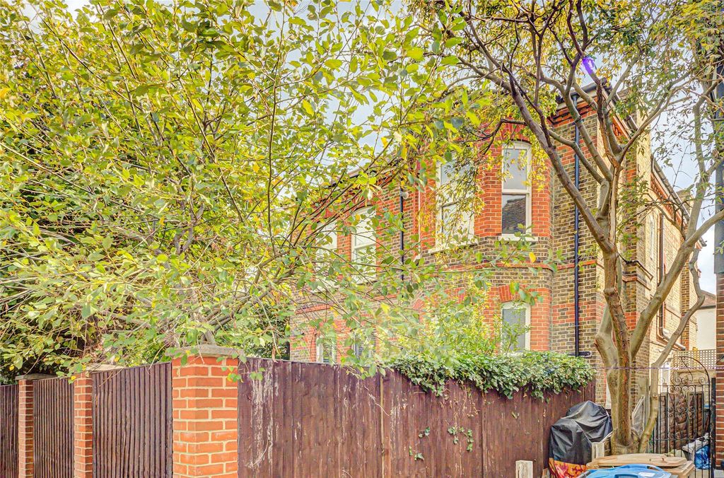 Property photo 3 of 14 Picture No. 11
