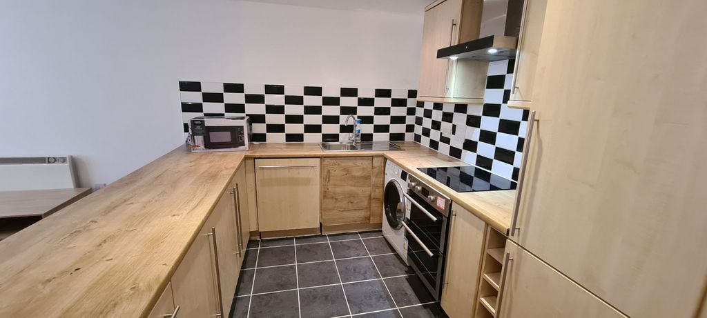 Property photo 3 of 9 Gallery