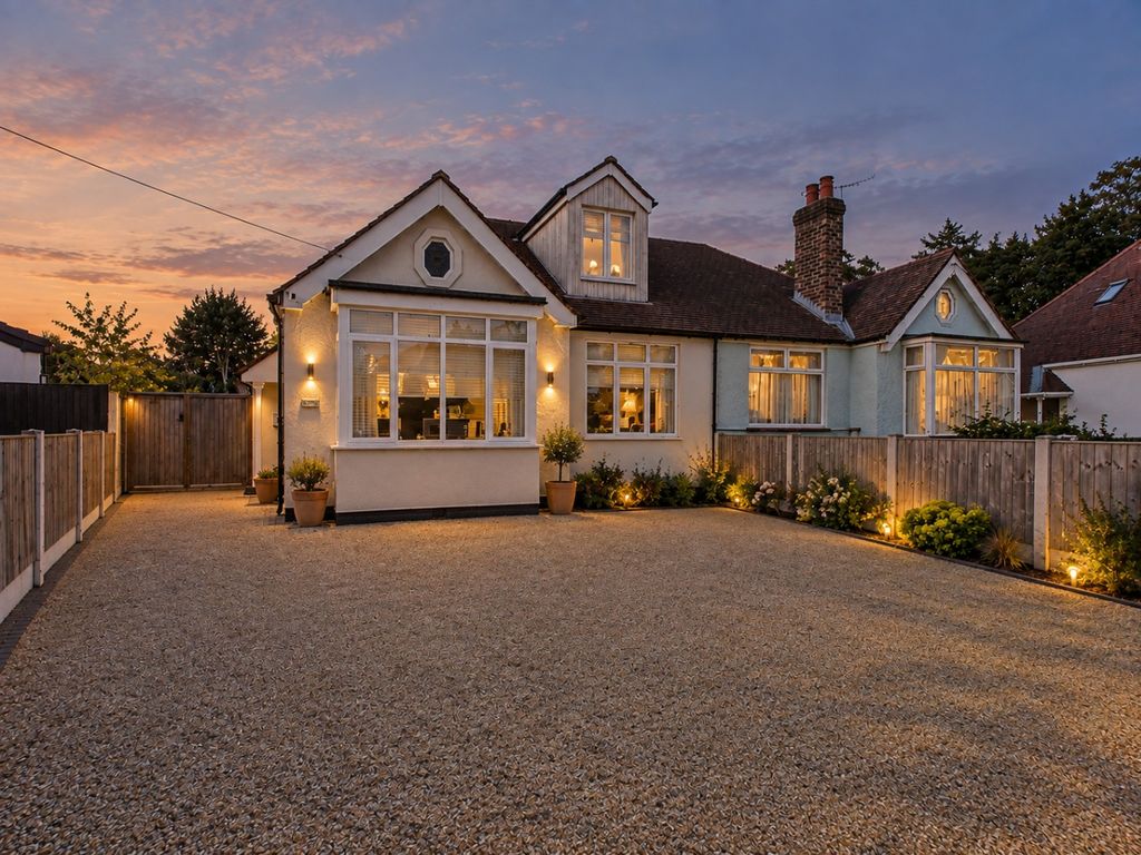 Property photo 2 of 16 5591983
