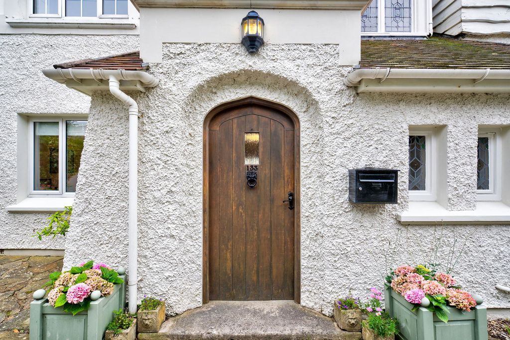 Property photo 3 of 36