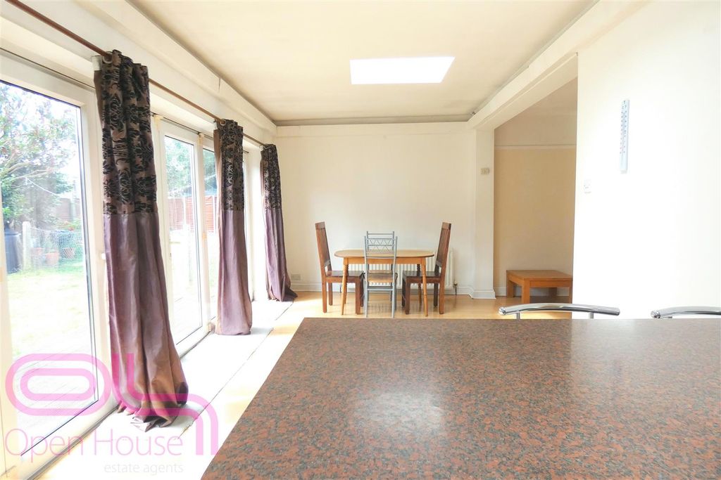 Property photo 3 of 10 Heathdale Dining Area.Jpg