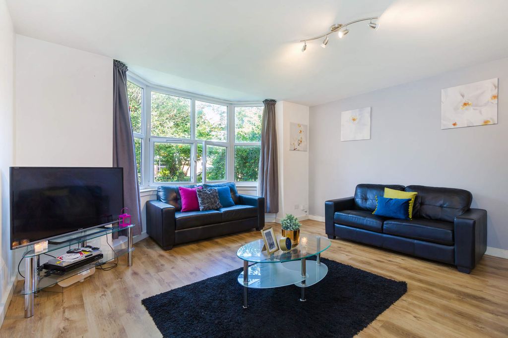 Property photo 2 of 20 Property Photo