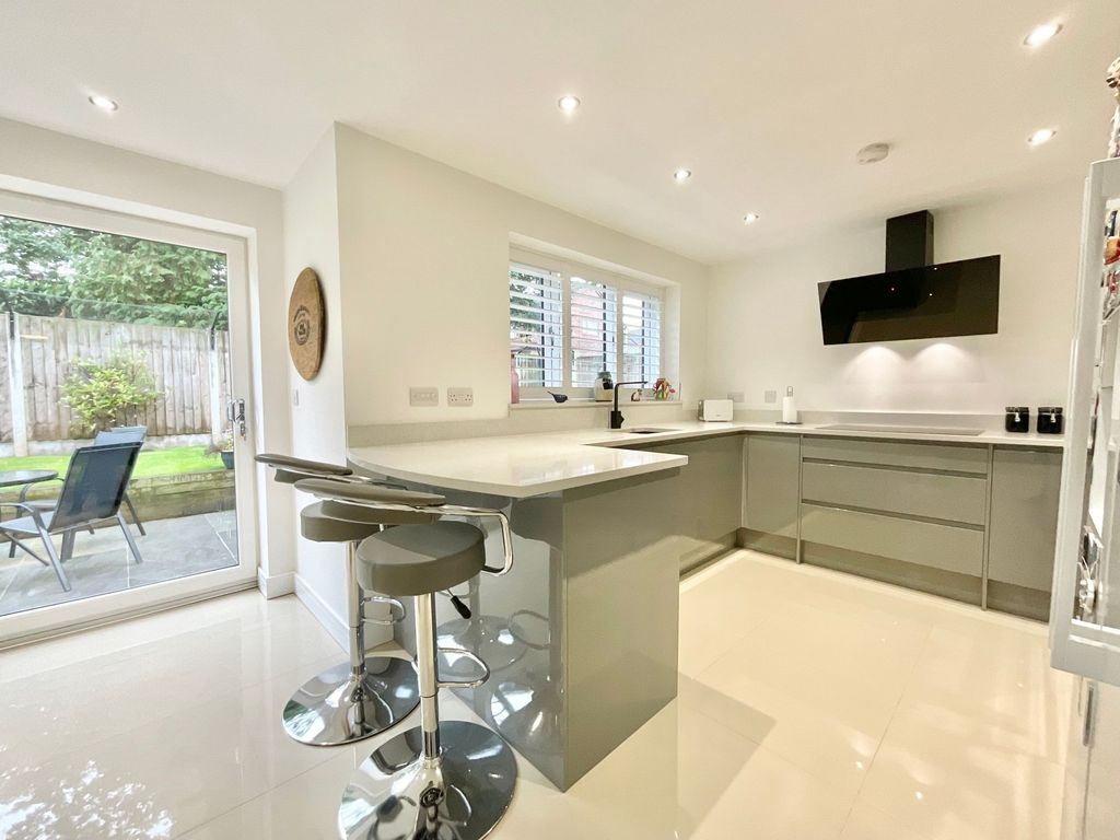 Property photo 3 of 35