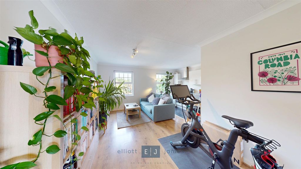 Property photo 2 of 7