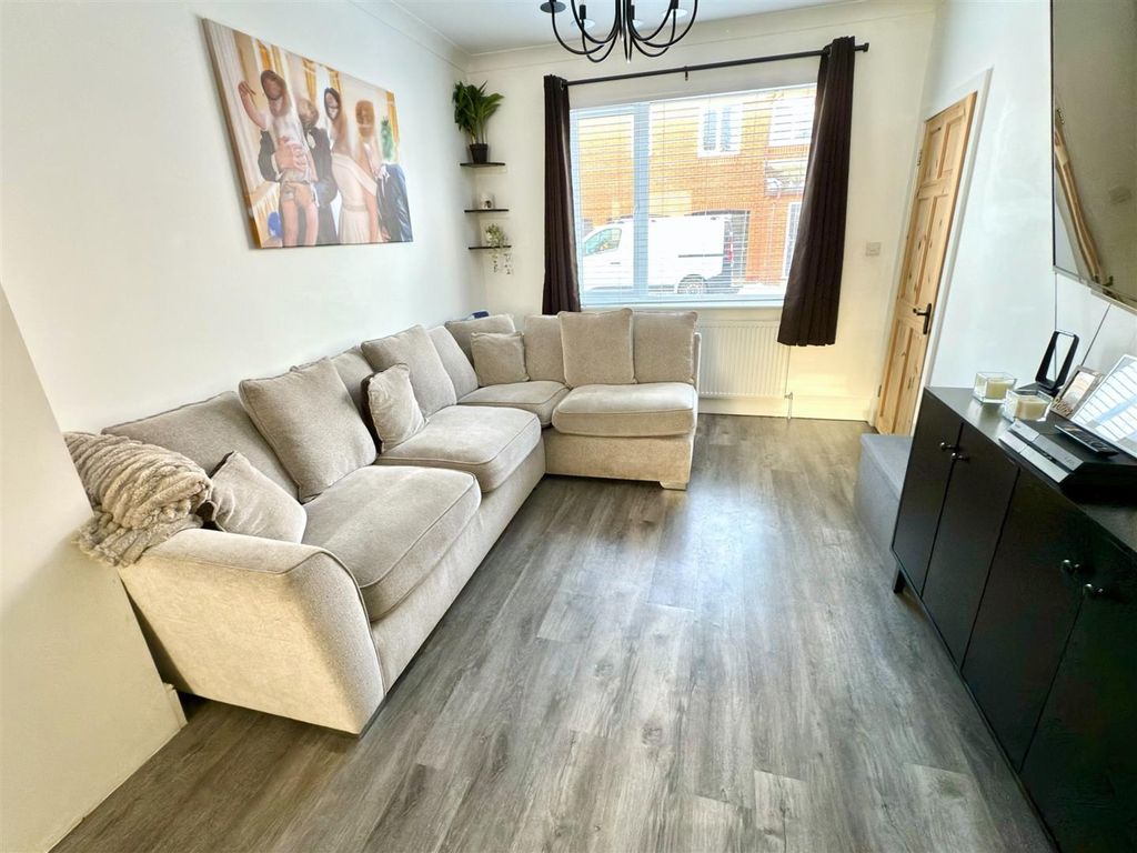 Property photo 2 of 15 Lounge Area.Jpg