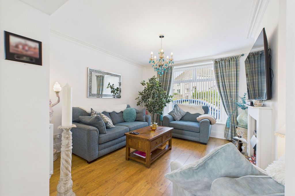 Property photo 1 of 28