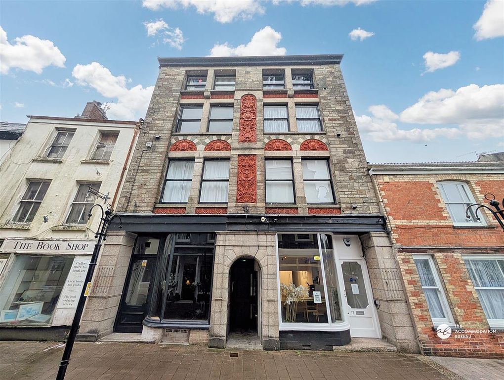 Property photo 1 of 9 Exterior