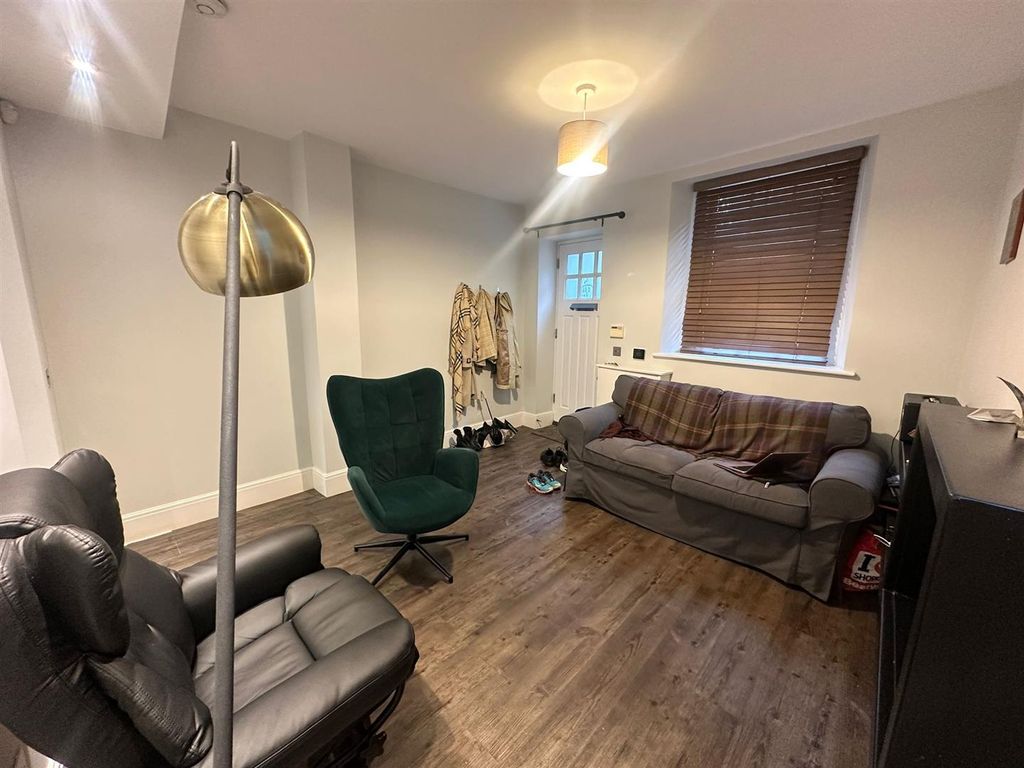 Property photo 3 of 10 Whatsapp Image 2024-10-02 At 10.54.40 Am.Jpeg